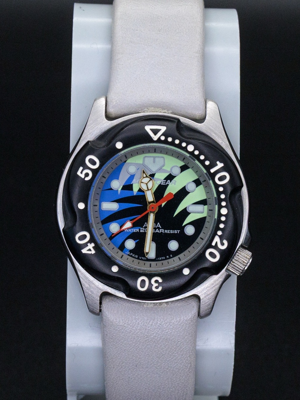 Seiko Alba Rare Aqua Gear V701-1350 32mm Vintage JDM Import Dive Watch
